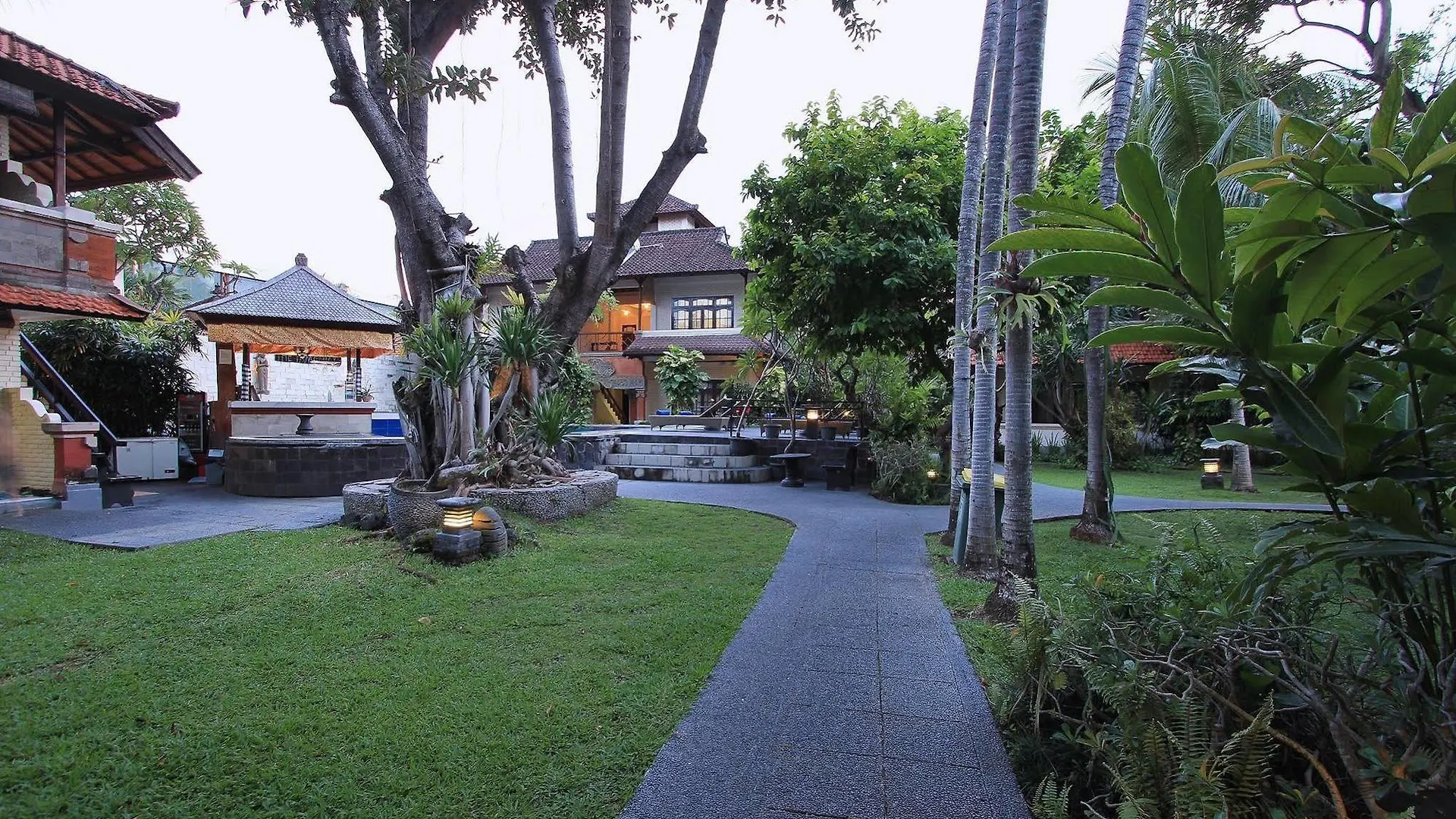 The Taman Ayu Hotel Seminyak